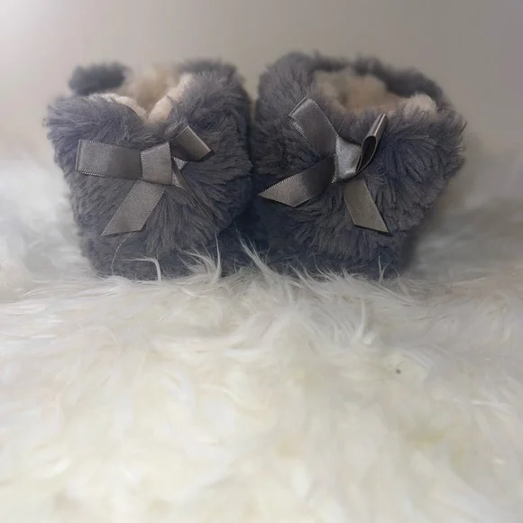 Fuzzy Faux Fur Bow Tie UGG Boots - Picture 5 of 5